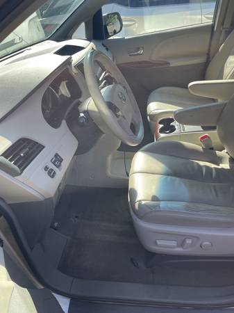 For Sale: 2012 Toyota Sienna XLE – AWD | V6 | Clean Title - $9,99963473588761729121