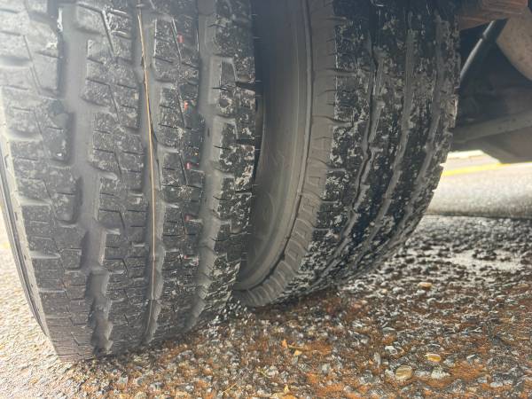 2011 Ford E-350 Transport bus - Photo 11