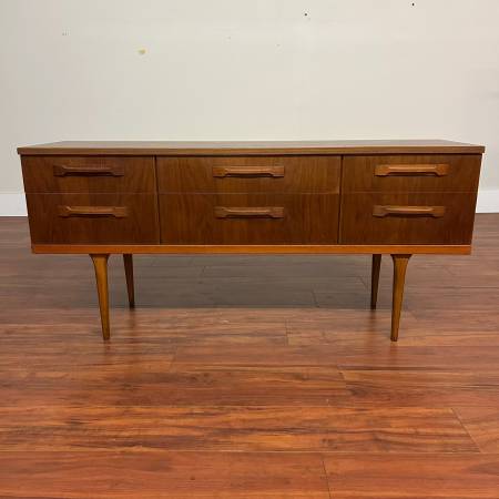 7 DIFFERENT Dressers, Chest of Drawers, Mid Century, Vintage 1