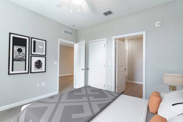 $1,364 / 1br - 702ft2 - Located Off LPGA Blvd, Convenient Daytona Location, Lease Today (Daytona Beach)63791575163779122
