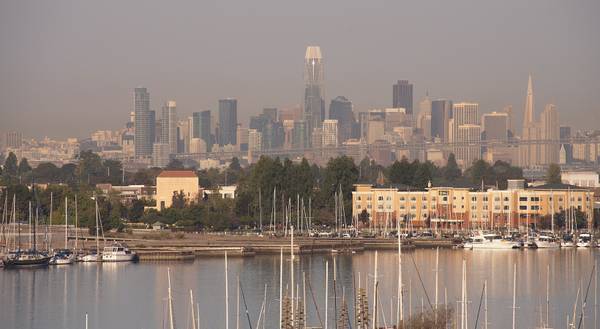 $2,473 / 1hab - 668ft2 - ¡2 MESES GRATIS! Piso 7, ARMARIO EMPOTRADO GRANDE, Balcón CON VISTAS AL AGUA (oakland lake merritt / grand)63668079336577121