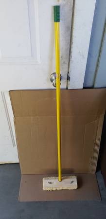 Floor applicator pad/pole 1