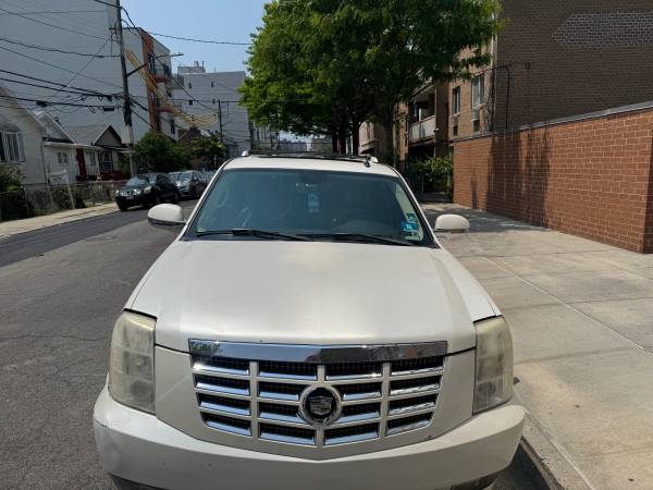 2007 Cadillac Escalade ESV - $4,200 (dueño original)63654708895363122