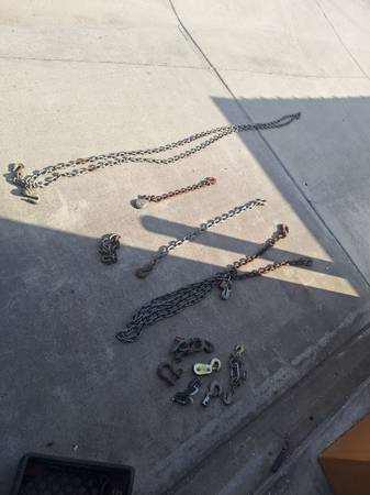 Metal strap chains 1