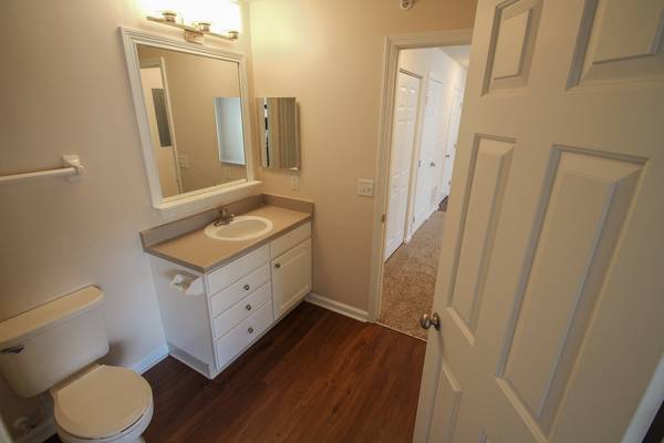 $1,595 / 1br - 758ft2 - Stunning 1BD/1BTH Coming Available! (Loveland)63974189003906124