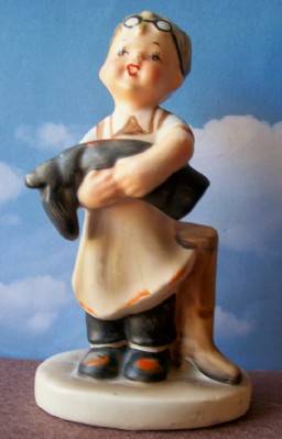 Vintage Napco Little Boy Cobbler Figurine AH 13 "BOOTS" 1