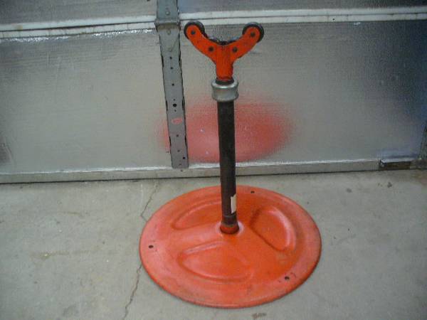 Ridgid #46 Adjustable pipe support stand 1