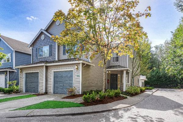 $2,925 / 4br - 1599ft2 - BLOW OUT PRICING!!!BBQ Area, Central Heating, 4B/2.5B63910062993538120