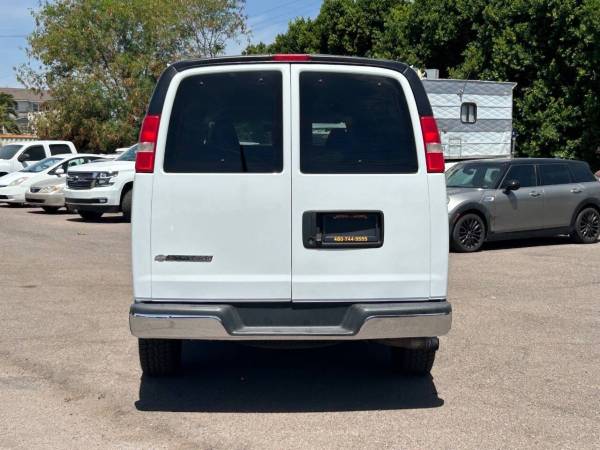 2019 Chevrolet Express Chevy LT - Photo 4
