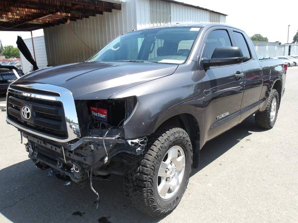 2012 Toyota 4.6L V8 6-Spd AT Stk# R26760 - $8,400 (ROSEVILLE)63619519894915121
