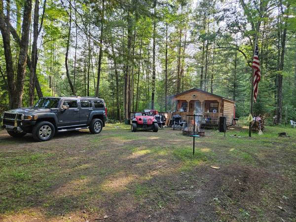 MINI CABIN & PROPERTY 1