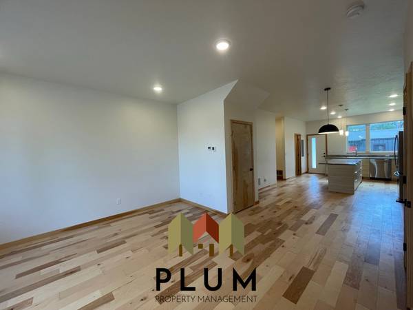 $3,095 / 3br - 1900ft2 - 1855 South 3rd Street West, Unit C (Missoula, MT)63656959407363122