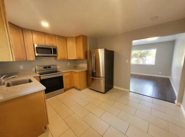 $2,395 / 2br - 800ft2 - Open Sunday: Downstairs 2bd/1bth in Castro Valley (hayward / castro valley)63994098884739120