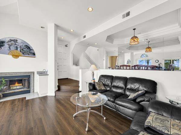 $5,995 / 2br - 2123ft2 - ¡PRECIO EN MALIBU CONDO ENCANTADOR! (Malibu)63662653677315124