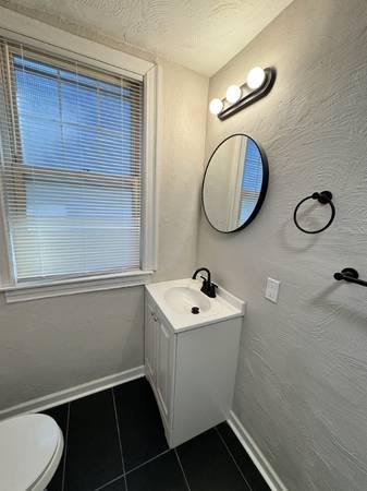 $2500.00 / 5br - 1613ft2 - Spacious 5 Bed 2 Bath Multi-Family Unit in Pittsburgh, PA - $2500 - Av64013533131778122