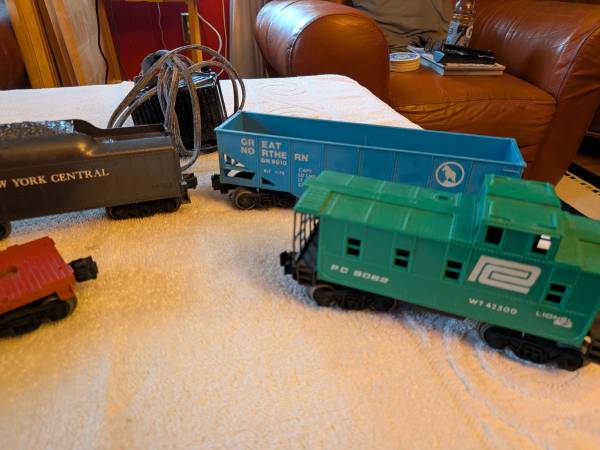 Lionel - Trains and Transformer 1