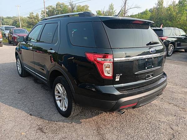 2015 Ford Explorer XLT 202A AWD 6 cilindros, asiento de tercera fila, cuero, 82 mil millas - $13995.0063442753198339122