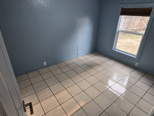 $1,899 / 3br - 3 Bed, 1 Bath, Free Applications, Pet Friendly, New Paint (Lebanon)63851667268099124