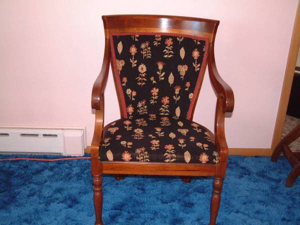 FRENCH STYLE NEEDLEPOINT ARM CHAIR 1