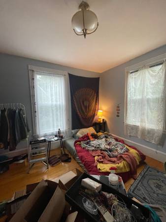 Roommate Wanted for June 1st at The Roxburg! 1