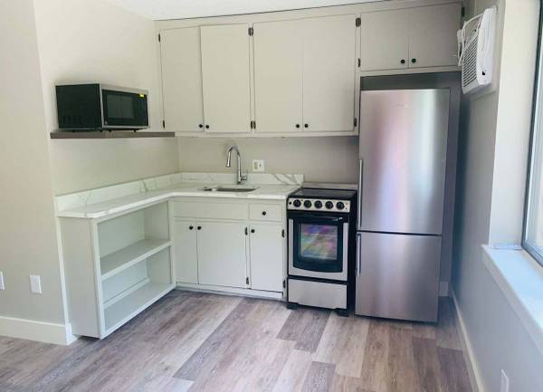 $2,246 / 2br - 1150ft2 - Heat Included in Select Apartments, Water/Sewer, Cable Ready (73 Cross St, Woodstock, VT)63969738535682121