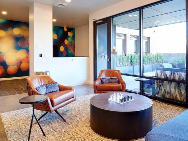 $1,649 / 1br - 600ft2 - Must-See 1 BR/1 BA Oasis with High Ceilings, Proudly Managed by Av (Central Eastside)63831327053443120