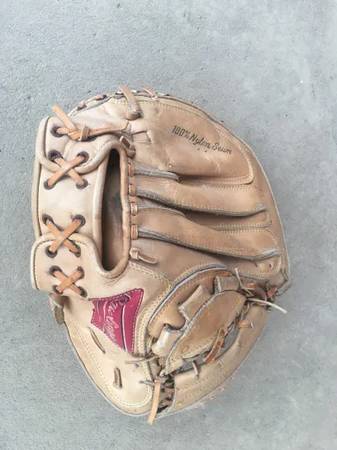 Rawlings Catcher's Mitt 1
