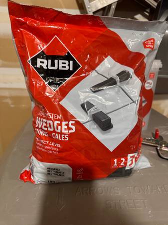 Extra RUBI Tile leveling wedges 1