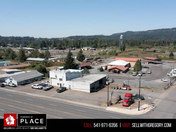 $550,000 / 4510ft2 - 4 lotes y 2 edificios que suman 0.62 acre y 4510 pies cuadrados de construcción (Sweet Home OR)63624649221123122