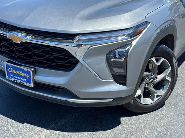 2025 Chevrolet Chevy Trax LT --* Make Offer *-- - $21,900 (San Diego, CA)63618392169091123