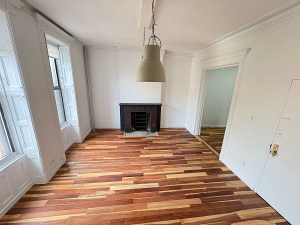 $5,799 / 3br - Gorgeous 3 Bedroom with Laundry in Unit - Prime Fort Greene (Fort Greene)63809042374659122