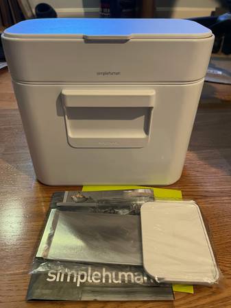 SimpleHuman Compost Caddy 1