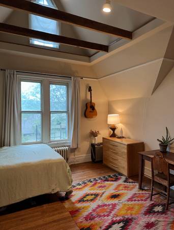 Two bedroom apt Dec-May 1