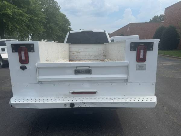 2019 Ford F350 XLT Super Duty Crew Cab 4x4 Service Body - $27,950 (Charlotte NC)63613491095425123