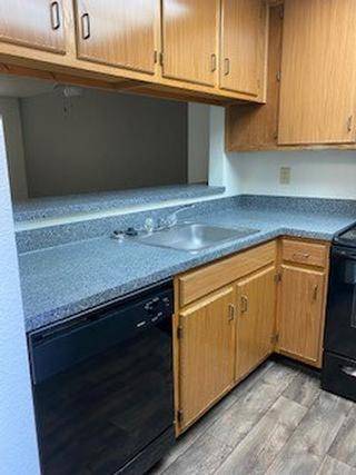 $1,283 / 1br - 660ft2 - Ceiling fan, Courtyard views, Refrigerator, Washer/Dryer (Lake Harbor)64003312452865124