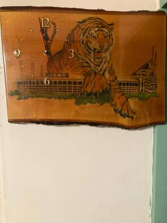 LSU Clock 1