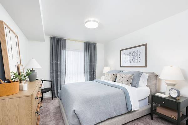 $1,725 / 1br - 751ft2 - Controlled Access, Media Center, Bike Storage (20057 Ballinger Way NE, Shoreline, WA)63811610459267120