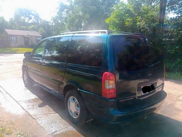 2001 Chevrolet Venture- 3rd Row Seating - $2,700 (Madison)63613817979649121