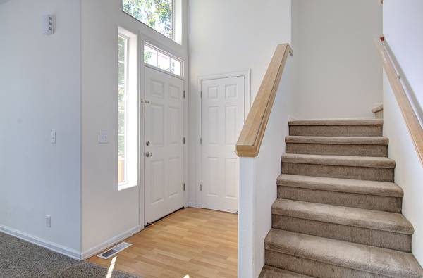 $565,000 / 3br - 2393ft2 - Spacious Home with Columbia River Views, Bonus Room (Washougal)64218946008193121