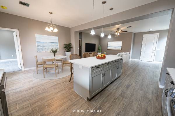 $309,900 / 3br - 1363ft2 - Love to Golf?! Come enjoy no HOA dues, low taxes, minutes to golf (Kingman)64217147125122121