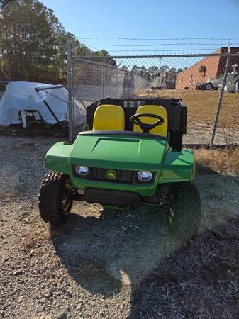 NEW JOHN DEERE TX GATOR 4X2 1