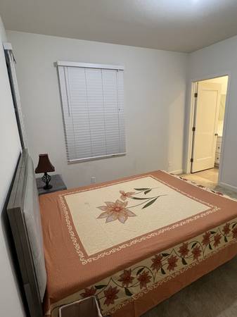 $1,450 – Large Room with Private Bath in Irvine(Available now) 1