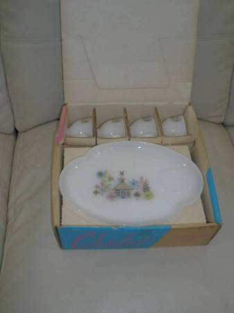 Federal Glass 8pc Chalet snack set in original box 1