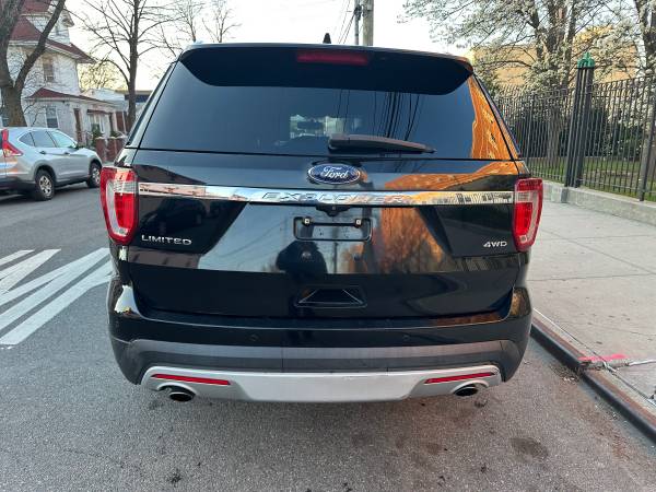 2017 ford explorer limited - $10,90063476974258177123