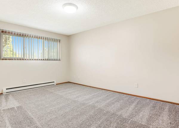 $1,895 / 2br - Near Unique Shops, Dining & Entertainment + Three Bedroom & Lots to Do (Beaverton)63999454827266123