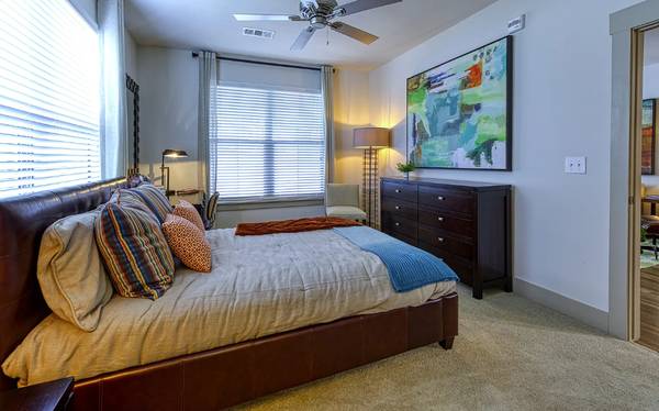 $650 / 6br - Small but Mighty – Furnished Room Near Campus (Waltham)63856445626497120
