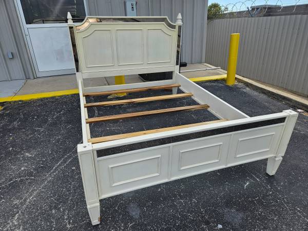 Queen white solid wood bed frame with mirror trim 1