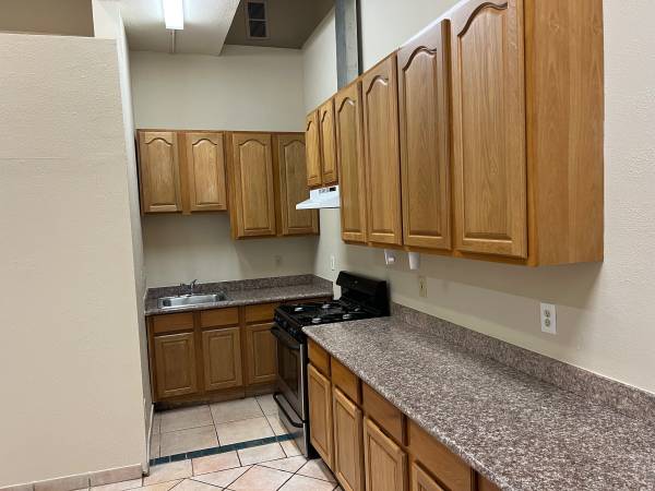 $1,595 / 1br - Peaceful cul-de-sac excellent for commuting car or bus (oakland north / temescal)63938626997507123