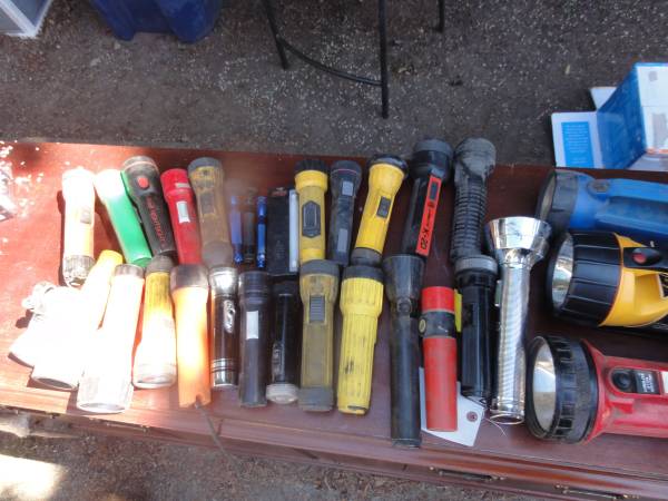 Gran lote de linternas vintage de kriptón Maglight + - $25 (FEDERAL WAY)63471420327041120