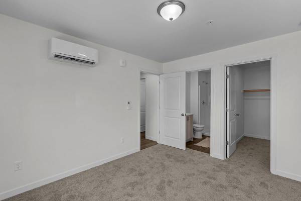 $1,970 / 2br - 910ft2 - Slow Closing Custom Cabinetry, Outdoor Fireside Lounge (Richland)63821648119043122